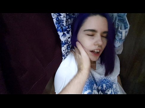❤️ Leidsin oma õe kapist ja aitasin tal cumida ️ Sluts at et.sexindrag.ru ❌